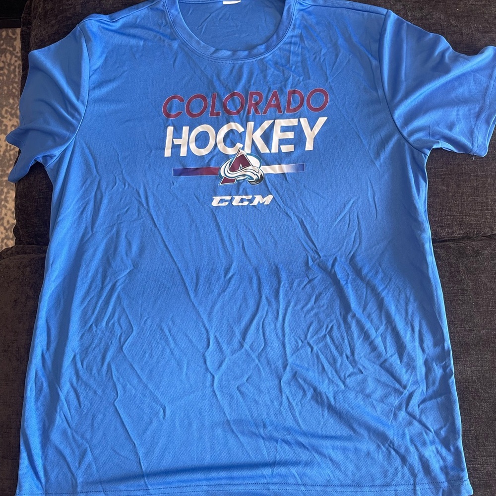Colorado Avalanche tee